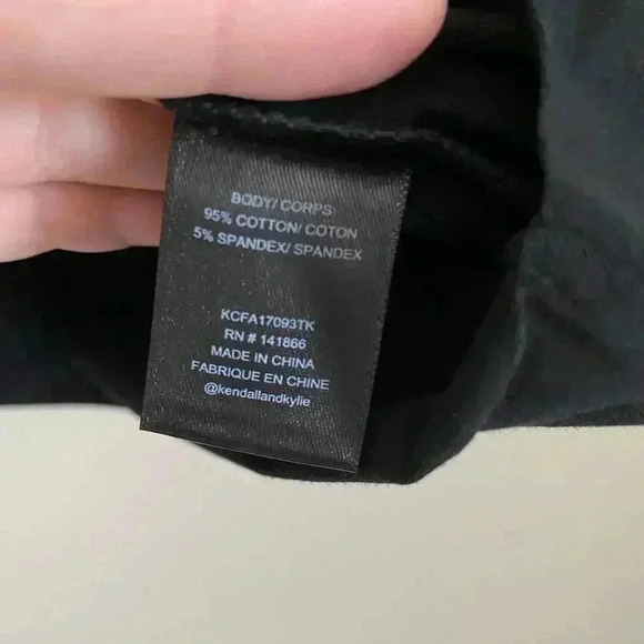 Kendall + Kylie Patch T-Shirt Black Medium‎ - Picture 3 of 6